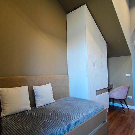 Stylish Two Bedroom House With Private Pool Tirana Exteriör bild