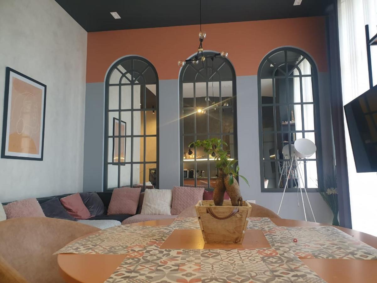 Stylish Two Bedroom House With Private Pool Tirana Exteriör bild