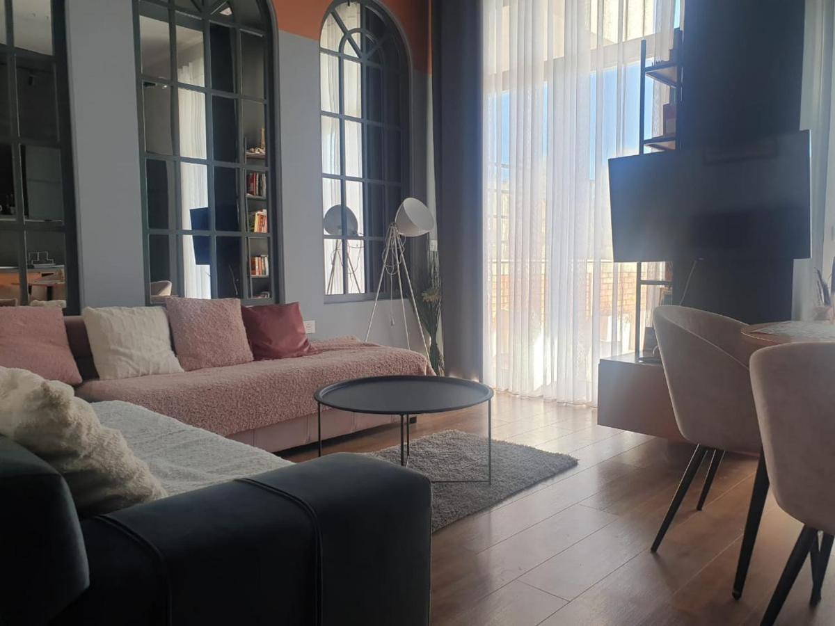 Stylish Two Bedroom House With Private Pool Tirana Exteriör bild