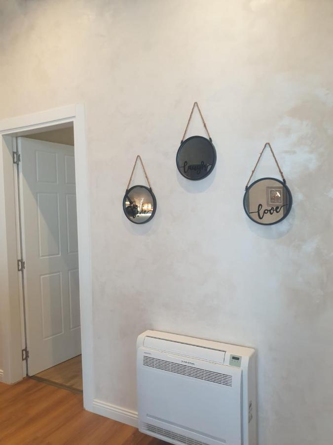 Stylish Two Bedroom House With Private Pool Tirana Exteriör bild