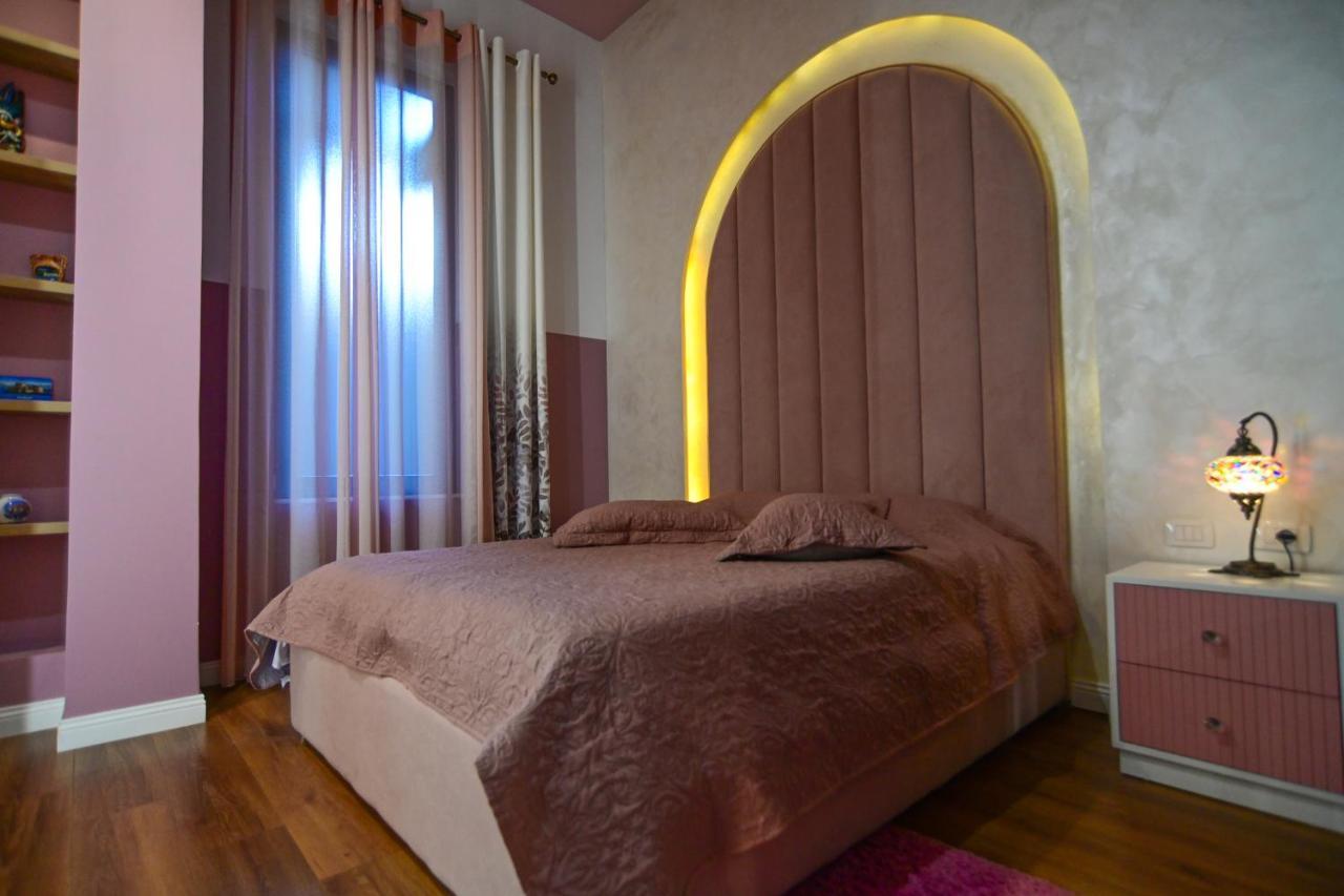 Stylish Two Bedroom House With Private Pool Tirana Exteriör bild