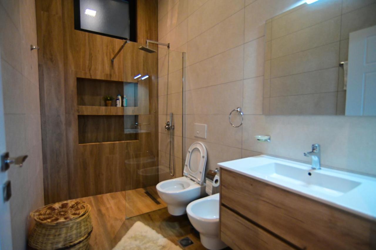 Stylish Two Bedroom House With Private Pool Tirana Exteriör bild